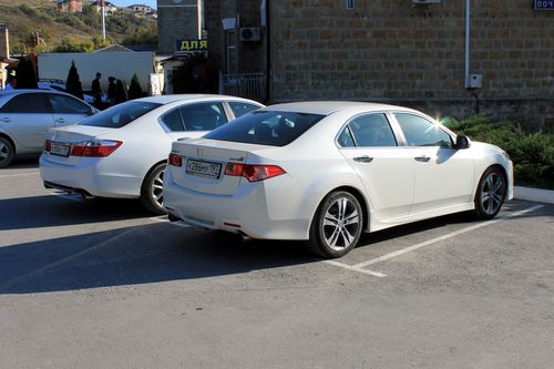 Speed and_comfort_of_the_car_Mazda_6_and_Accord